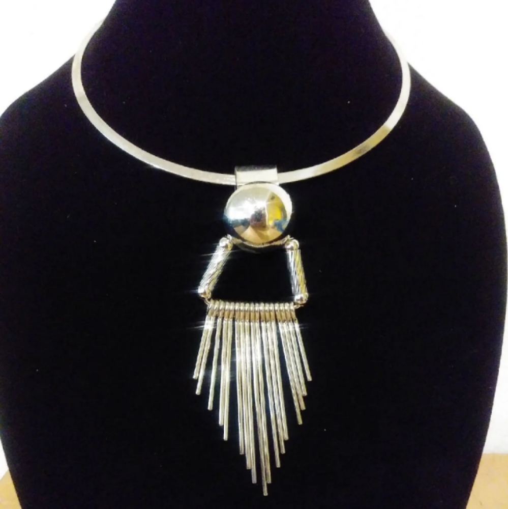 Silver necklace elegant